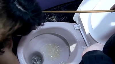 Ang akong matahum nga pribado nga ulipon sa sekso nga si Melanie Memphis. Siya ang akong paborito nga ulipon, siya tan-awon nga inosente, batan-on, sa anal sex, role-playing, ug magamit nako siya bisan kanus-a nako gusto. Bahin 1.